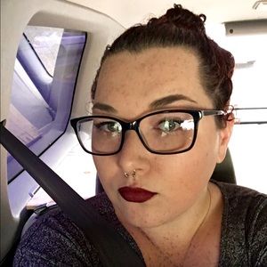 Meet your Posher, Destinee